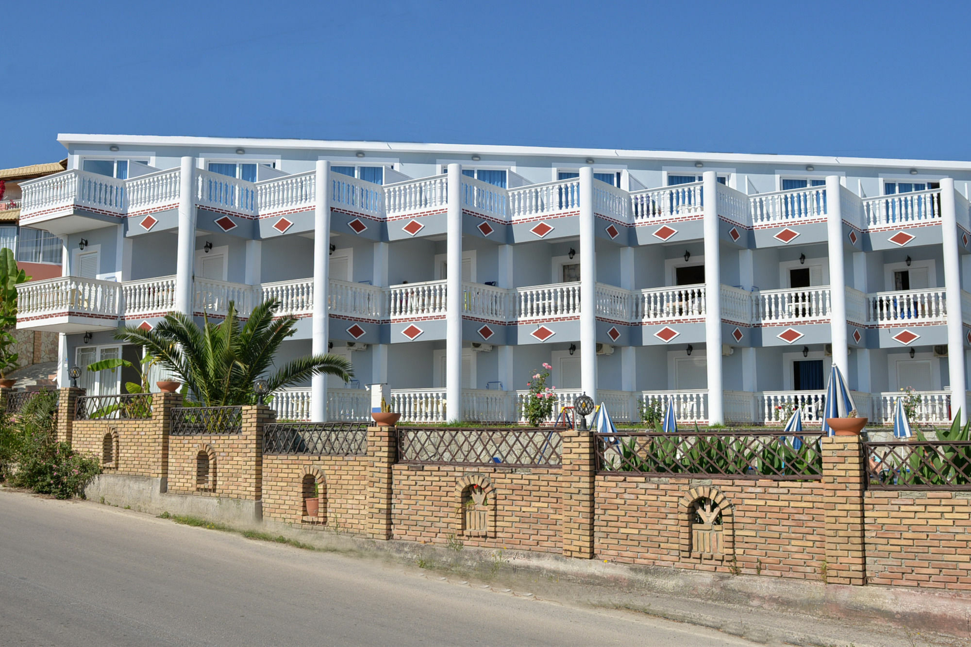 Callinica Hotel Циливи Экстерьер фото